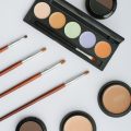 Essential Eye Makeup Tips for Contact Lens Wearers in India
