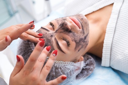 Treat Dark Spots & Pigmentation Naturally with Herbal Face Packs in India