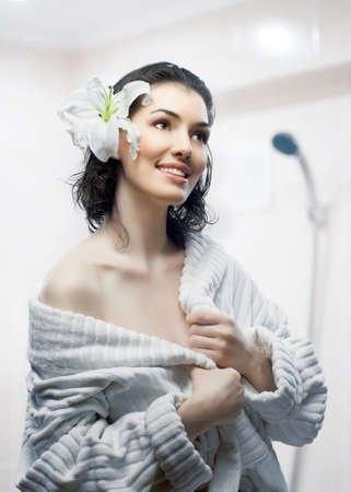 From Makeup Removal to Moisturising: Night Skincare Rituals in Indian Culture